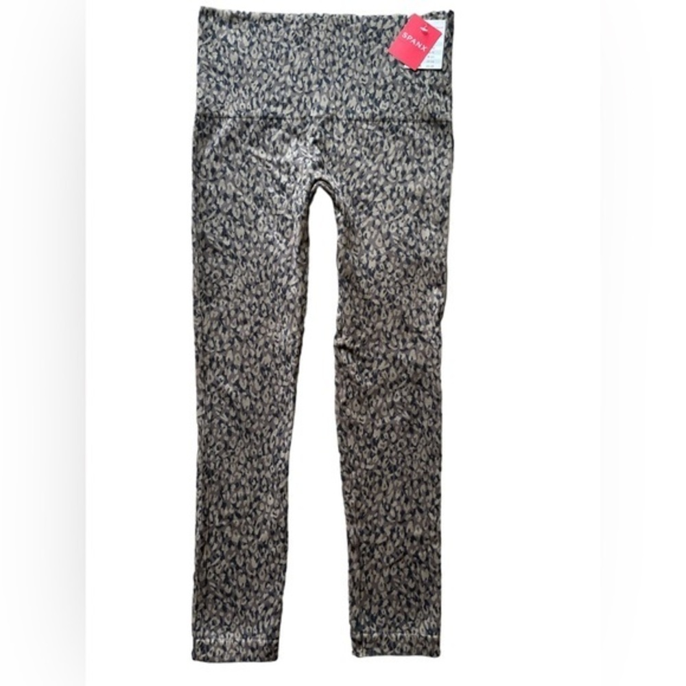 Spanx Women's Mini Leopard Look At Me Now Leggings Size Medium Seamless Stretch‎